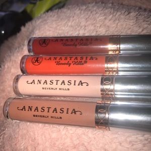 set of 4 anastasia beverly hills liquid lipsticks